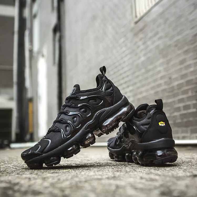 スニーカー Nike Air VaporMax Plus Triple Black $_57.PNG?set_id=8800005007