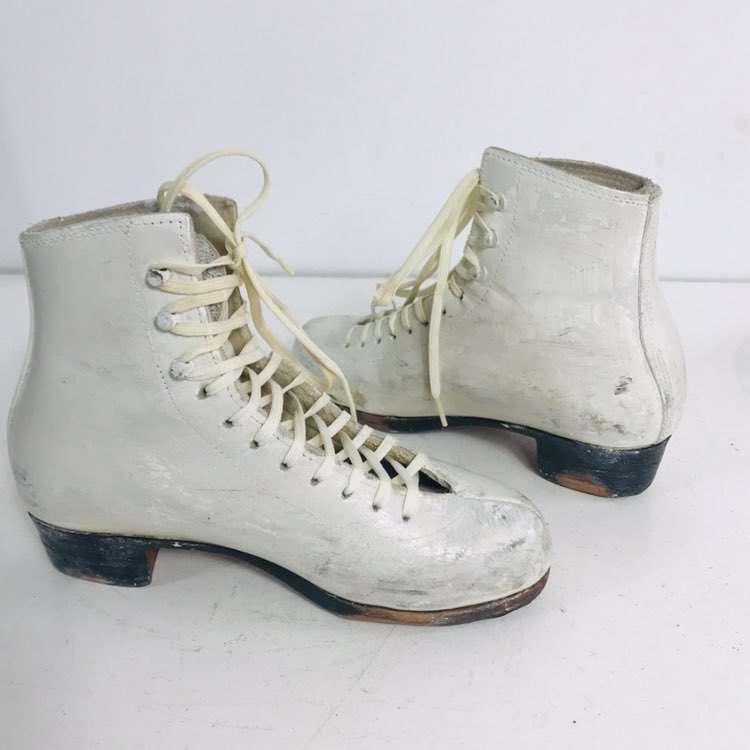 RIEDELL Ice Skating Boots Sz 2.5 Girls Youth Gold Star 75 White Boot Only