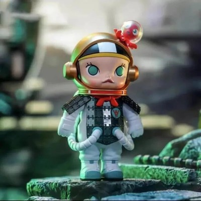 POPMART MOLLY100% Space Warriors exhibition Limited Edition Figure Toy Authentic