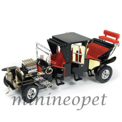 AUTOWORLD THE GEORGE BARRIS MUNSTER MUNSTERS KOACH 1/18