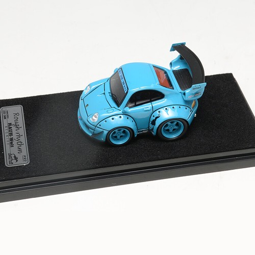 Little Egg 1:64 Scale Model Porsche 993 RWB Limited Q Car