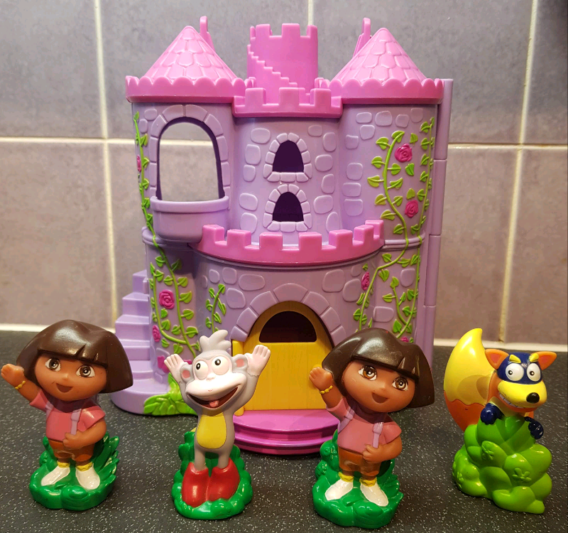 Dora the Explorer Lets Go Adventure Fairytale Castle Playset 3 years