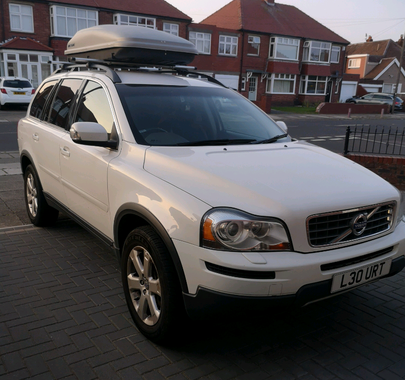 Volvo xc90 white