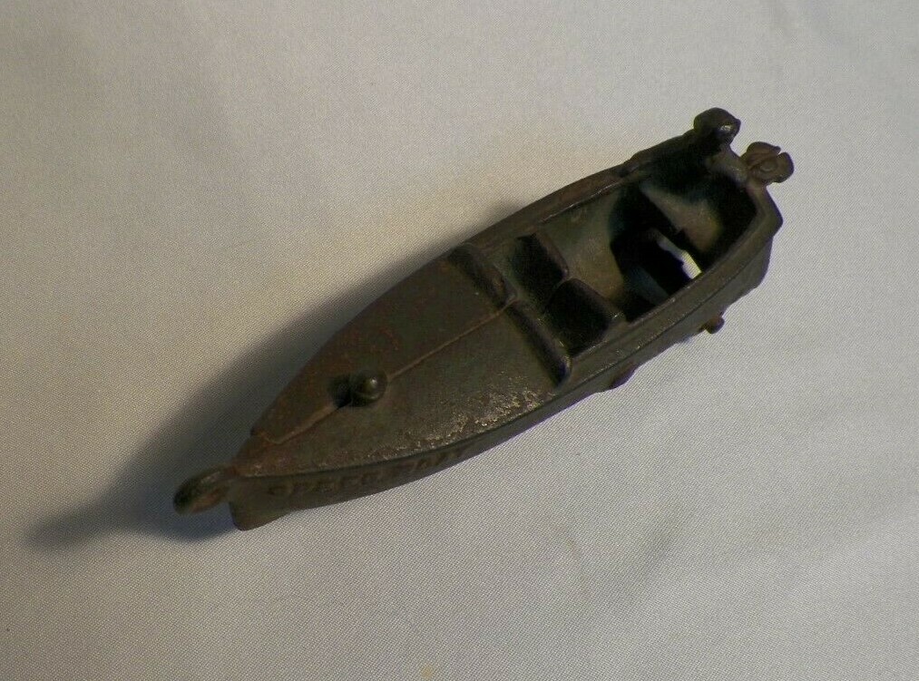 Old Vintage 1930's A.C. Williams Cast Iron Speed Boat Pull Toy Original Antique