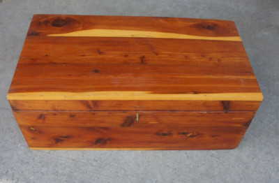 Vintage Hand-crafted Cedar Wood Box w/ insert tray trinkets storage jewelry