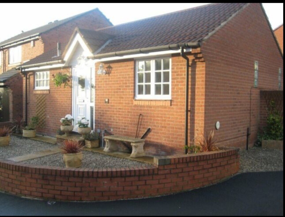 Detached Bungalow Colton Leeds 2 Double Bedrooms, Garage, Gardens, Near