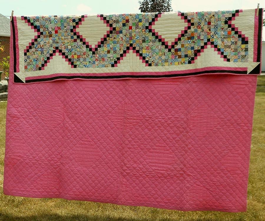 Exceptional Vintage Hand Sewn Irish Chain Quilt 1