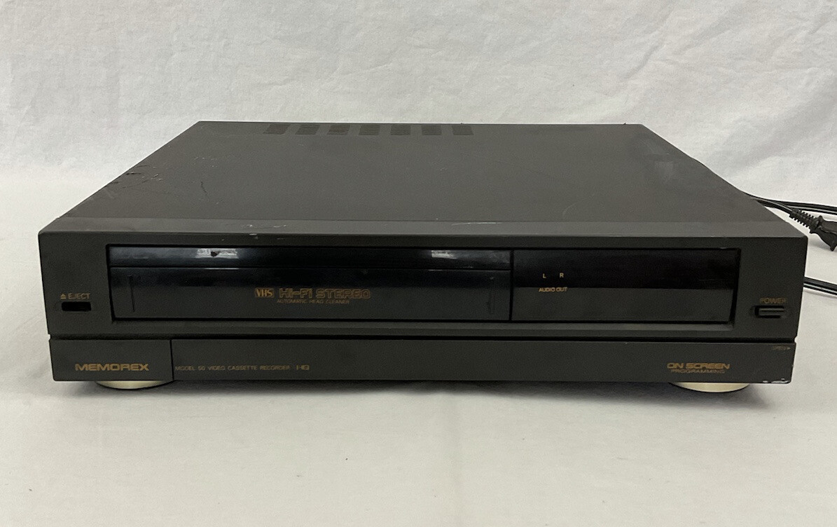 видеомагнитофон 90 х кассеты к видеомагнитофону. кассеты гостелерадиофонд vhs. видеоплеер для кассет 60 lp:90 dvv60 mp4. видик двд кассеты. кассеты вхс 3д.