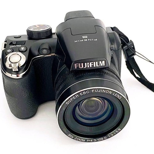 FUJIFILM FinePix S3Pro+おまけ NEW Fujifilm FinePix S3400 14 MP 3.0”LCD 28X Optical zoom