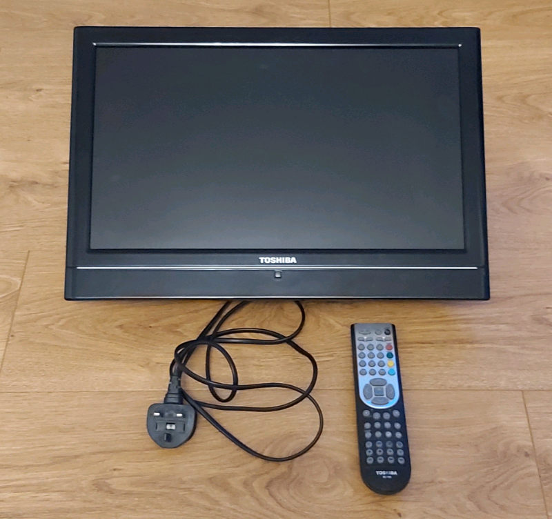 Toshiba 19" TV with built in DVD player and wall bracket in Exeter