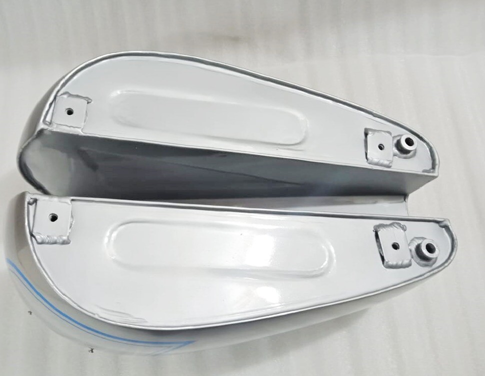 Fits Triumph 5T Speed Twin Silver Painted Steel Petrol Tank With Fuel Cap  