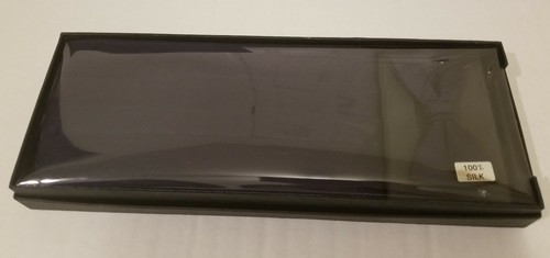 Jos A Bank silk Navy Cummerbund And Bow Tie Set New