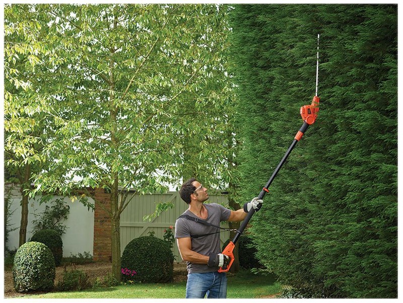 BLACK & DECKER - PH5551-GB - 51cm 550W Electric Pole Hedge Trimmer 230V