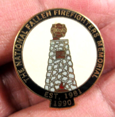 vintage 1990 National Fallen Firefighters Memorial pin