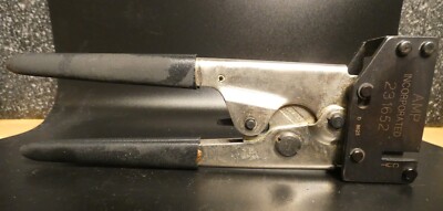 AMP 231652 Ratcheting Modular Plug Hand Crimp Tool