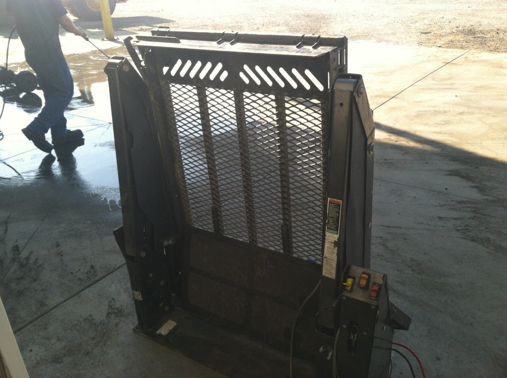 BRAUN WHEELCHAIR LIFT