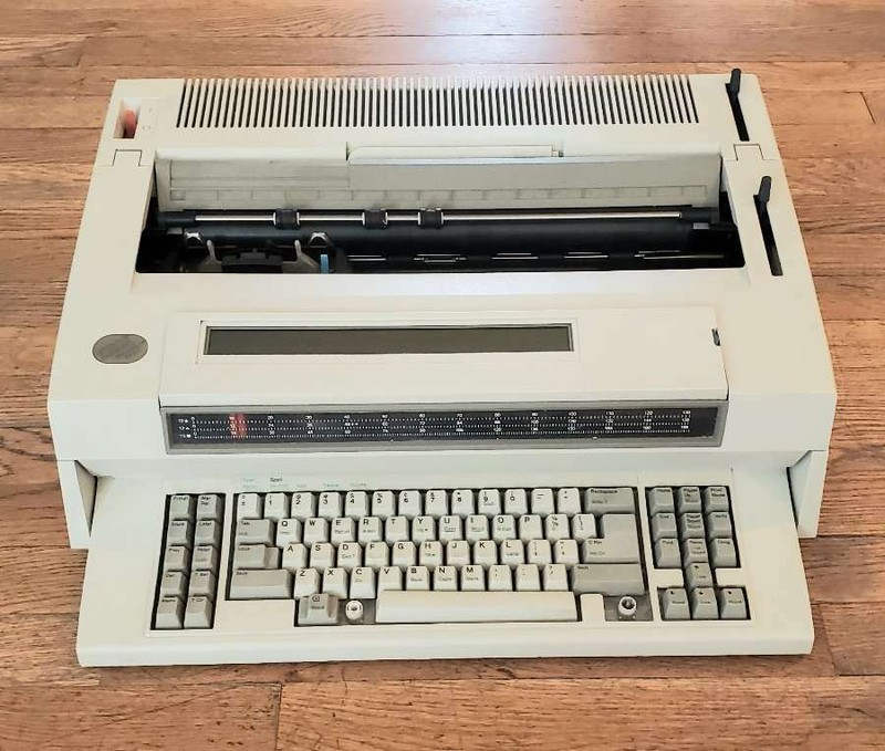 1987 IBM Wheelwriter 30 Series II on the Typewriter Database