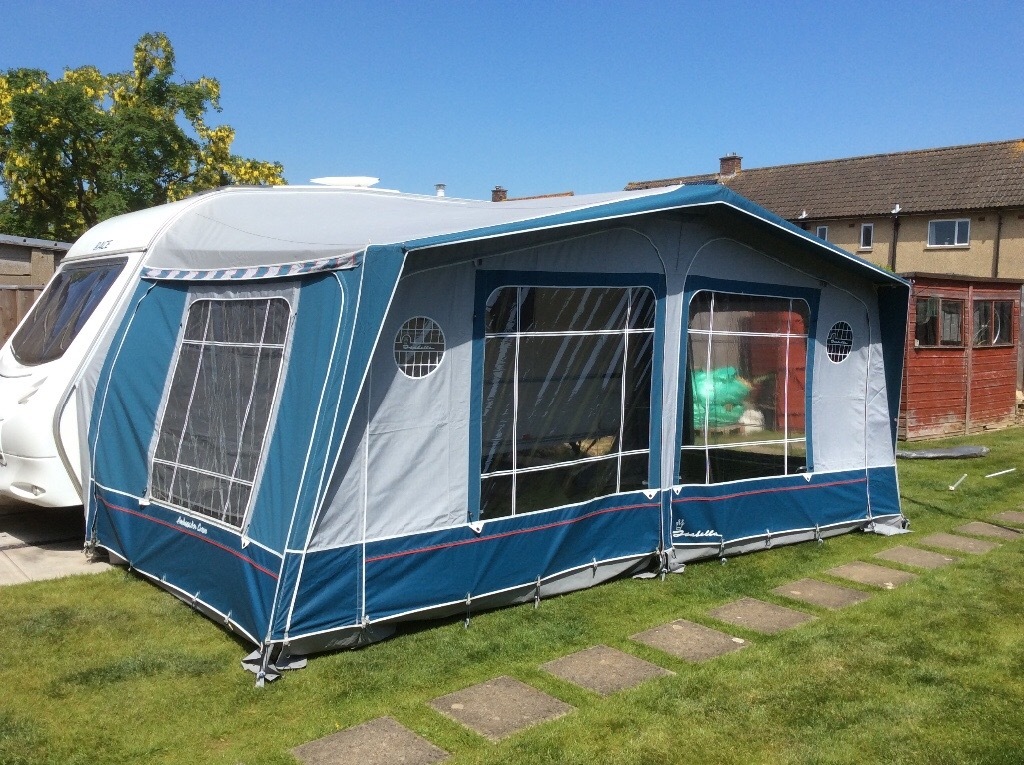 ISABELLA AMBASSADOR CROWN 2508 CARAVAN AWNING 900CM in Street