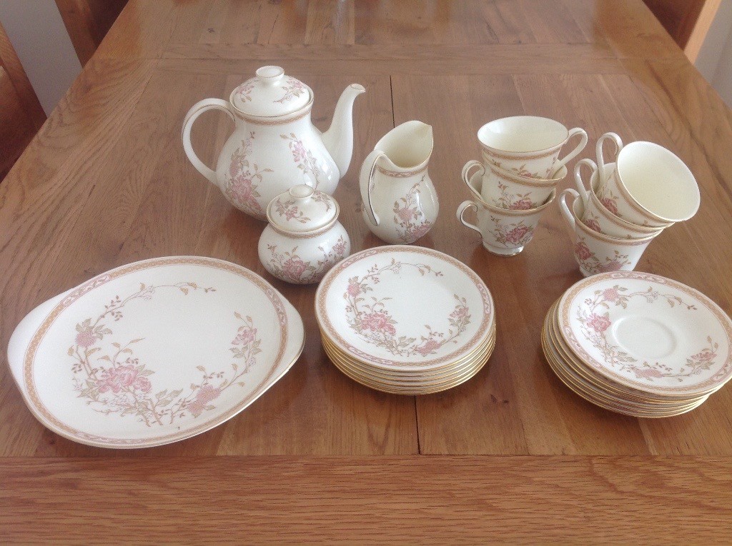 Royal Doulton 'Lisette' Tea Service in Newark, Nottinghamshire Gumtree