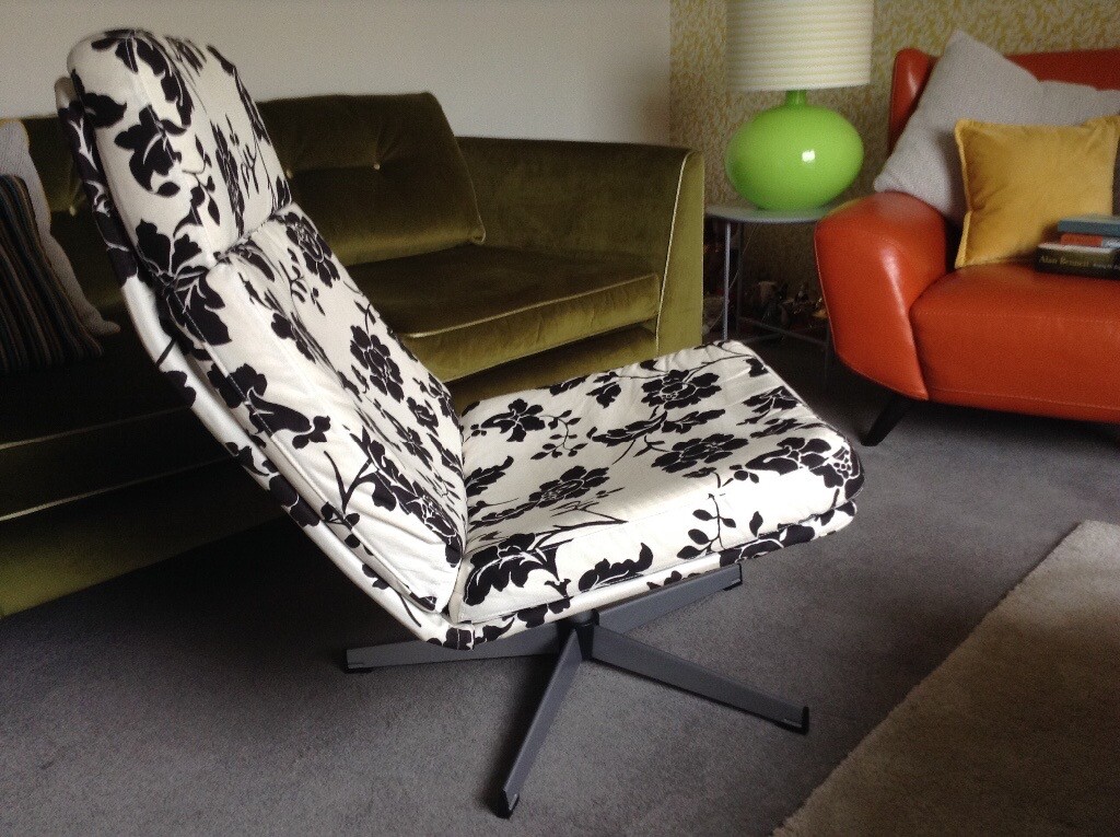 Ikea Swivel Chair, black/white pattern .Very good condition | in