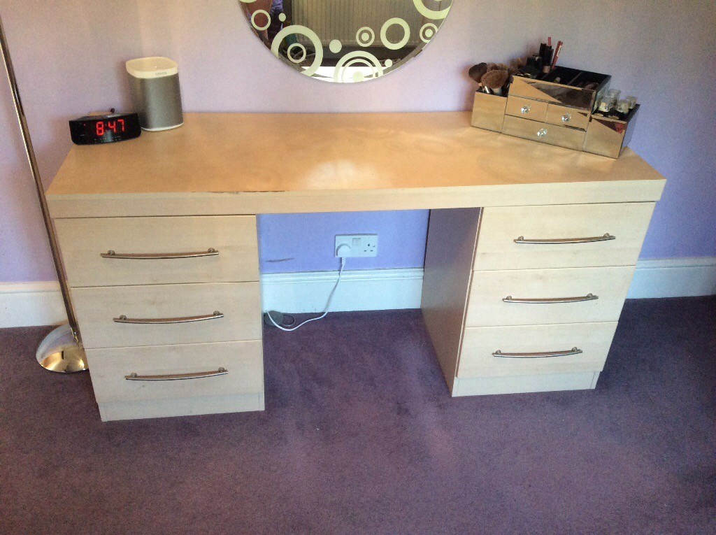 Bedroom Suite 3 Door Wardrobe Side Table 5 Drawer Chest