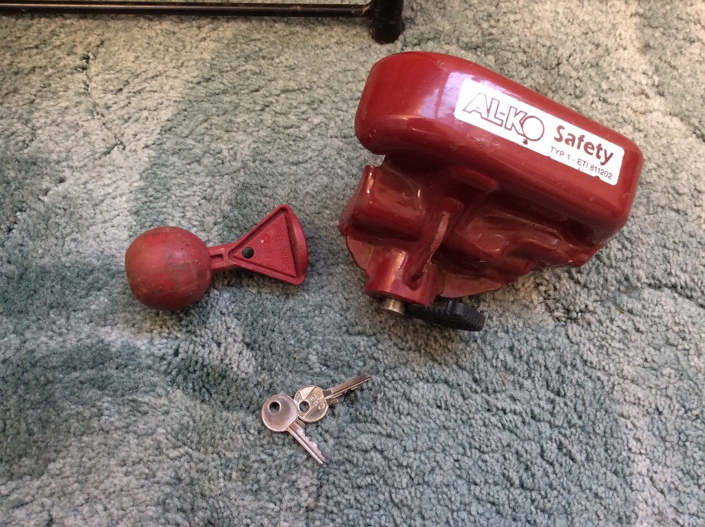 Alko hitch lock TYP 1 ETI811202 with 2 keys in Brislington, Bristol Gumtree