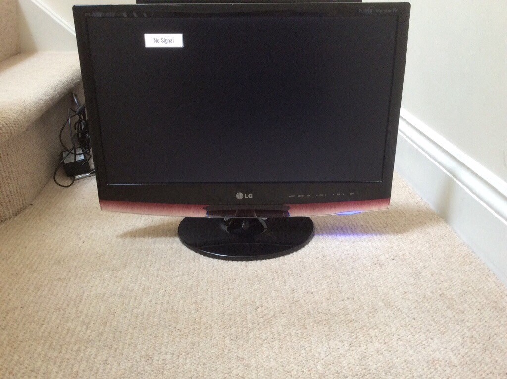 22 inch LG M2262D Full HD 1080p Digital Freeview LCD TV in Surbiton