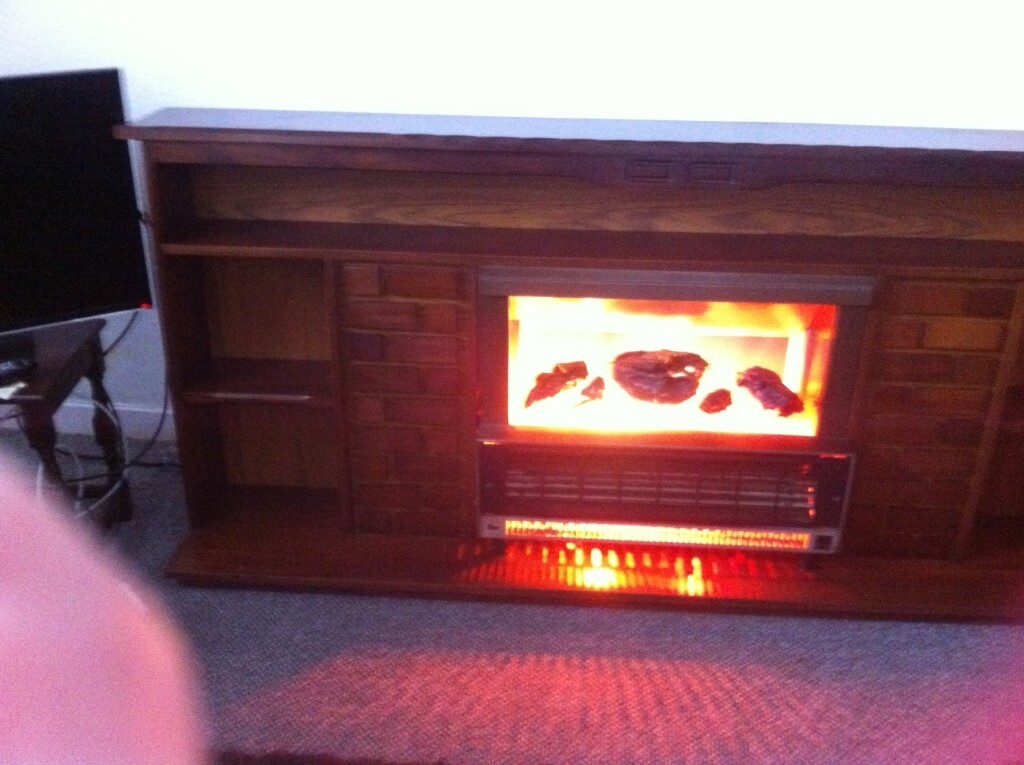 70 S Original Wooden Fire Surround And Electric Fire