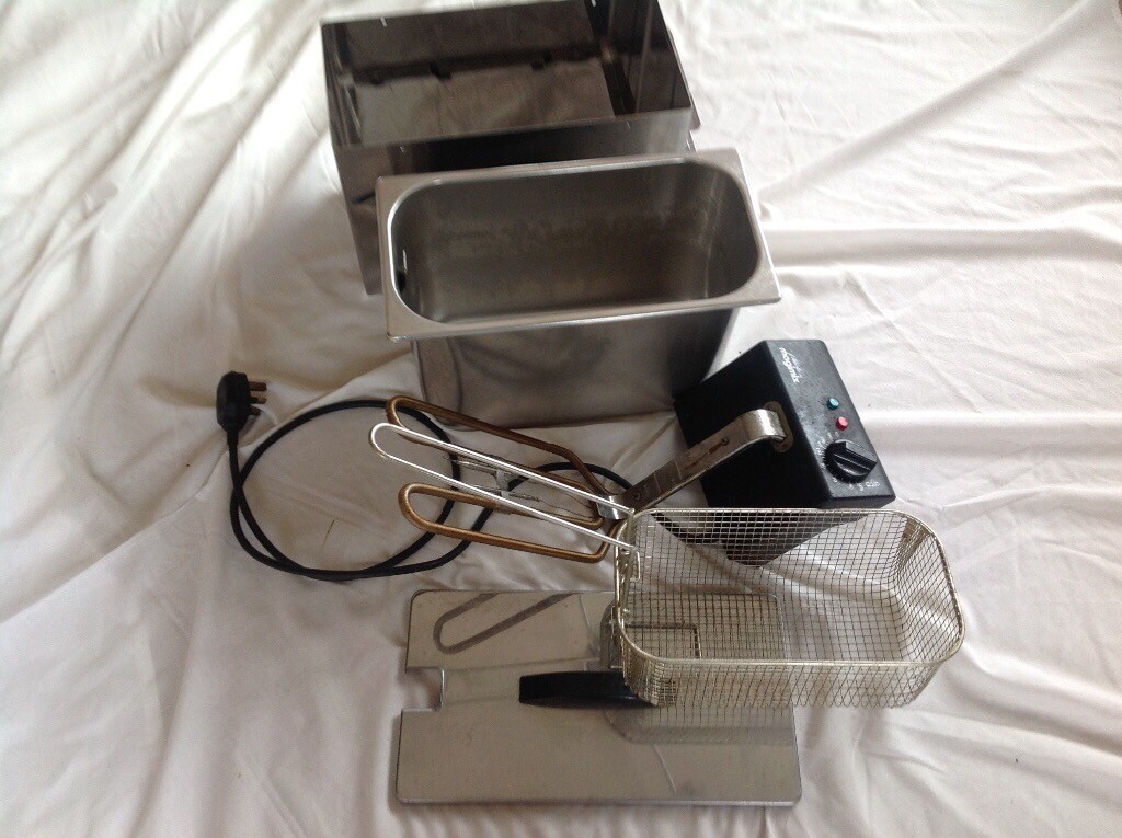 Magimix pro quality deep fat fryer, can be recessed mounted in