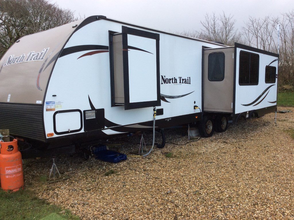 American caravan 2014 32ft North Trail by Hartland 32RLTS. Sides extend