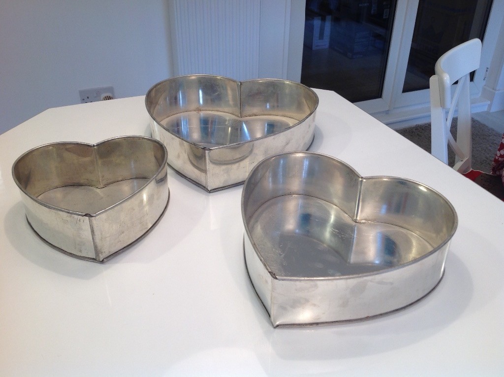 Metal heart shaped 3 tier wedding cake tins. in Walsall