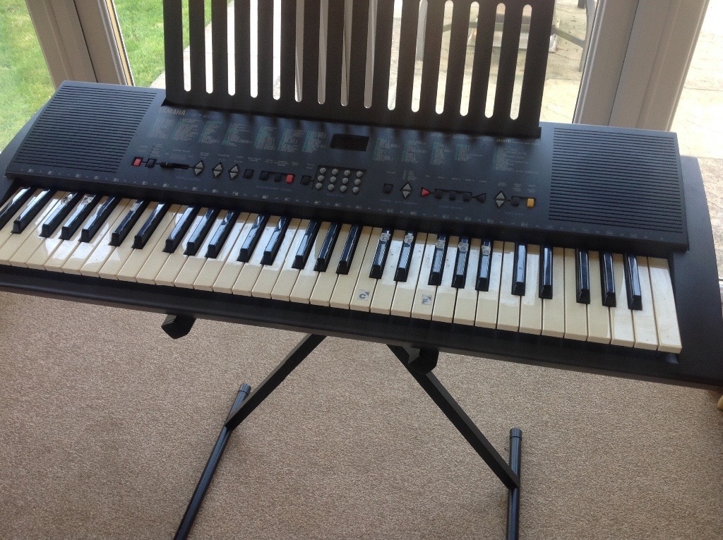 Yamaha psr 200 keyboard in Poole, Dorset Gumtree