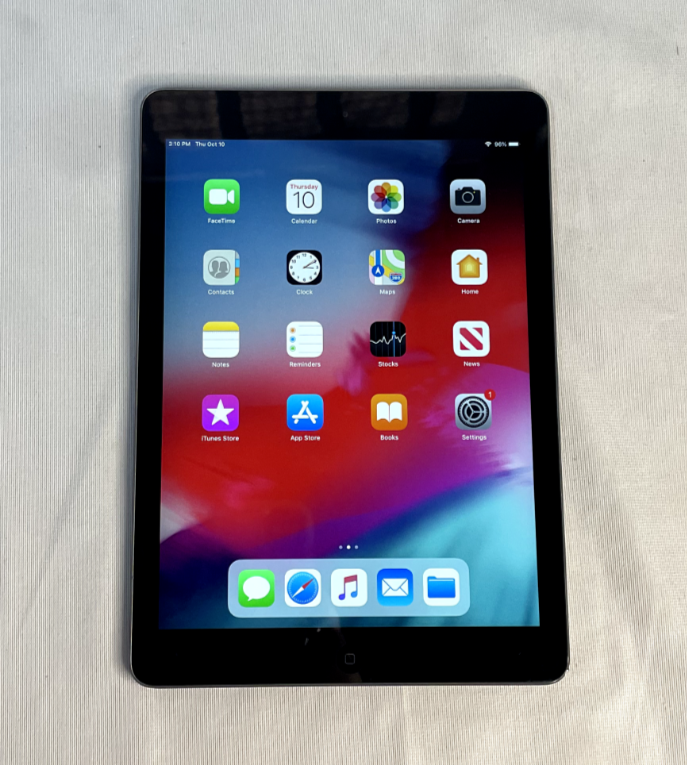 Apple iPad Air 64gb WiFi Unlocked Tablet w/ 5MP Camera - Gray (Used) Apple iPad Air 64gb WiFi Unlocked Tablet w/ 5MP Camera - Gray (Used)