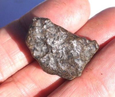SUPERB 13.9g THUMBPRINTED AMGALA 001 MARTIAN SHERGOTTITE METEORITE INDIVIDUAL!!!