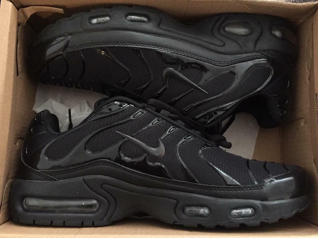 womens all black tns