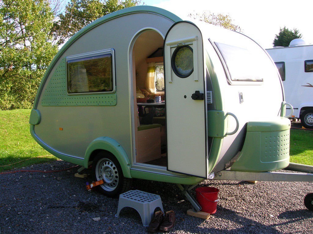 Tabbert 320 teardrop caravan with many extras. Regularly serviced, Easy