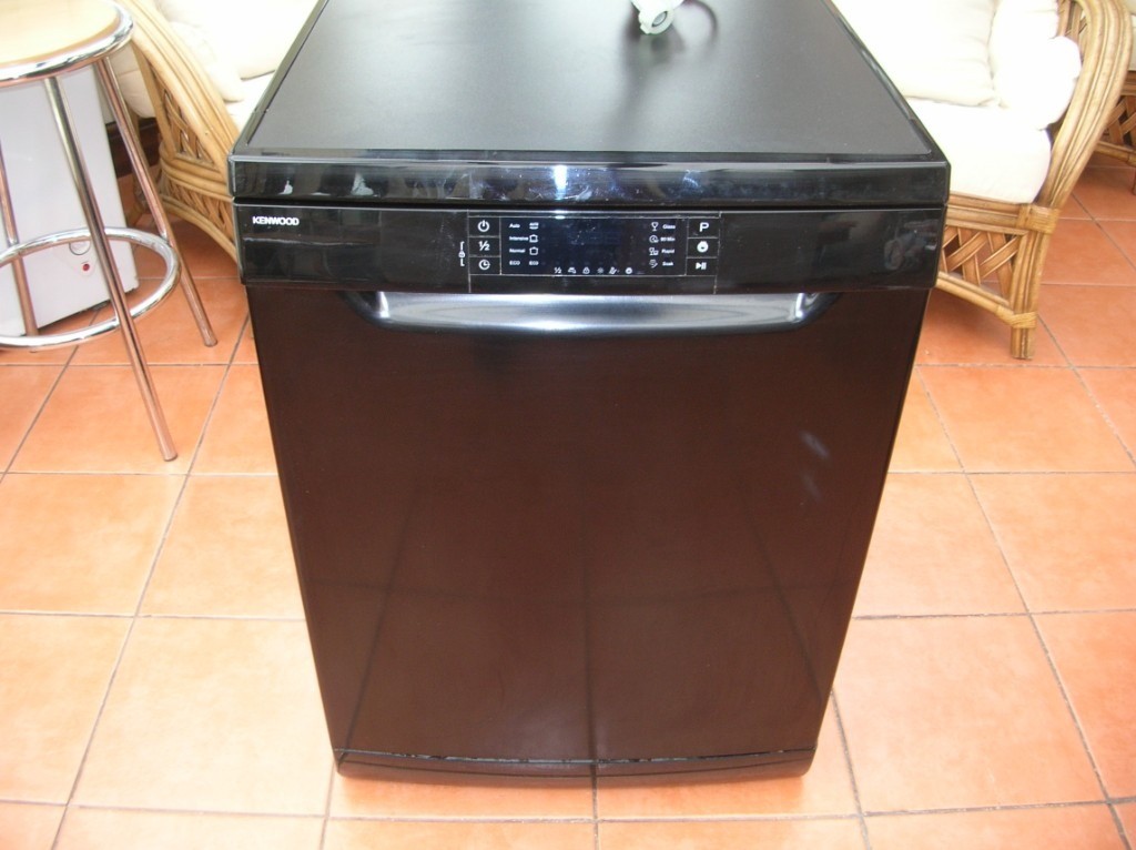 KENWOOD KDW60B16 DISHWASHER. (12 SETTINGS) in Locks Heath, Hampshire