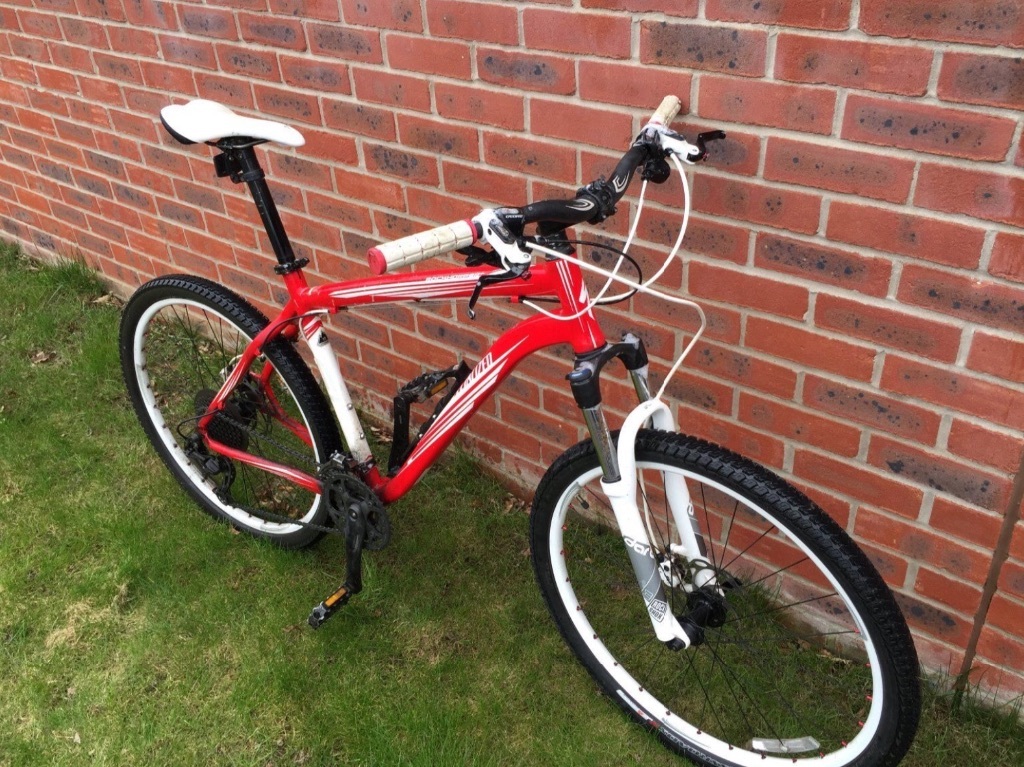 black and red specialized mountain bike
