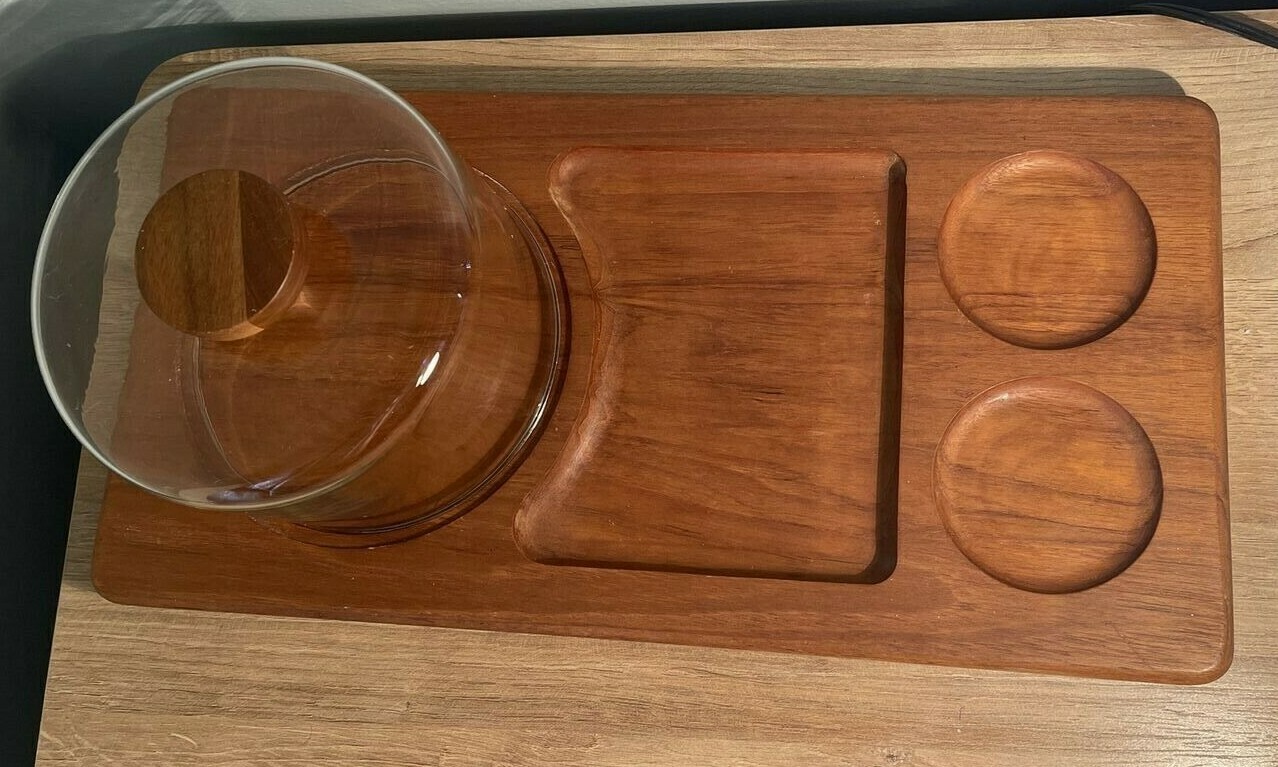 VINTAGE MID CENTURY GAILSTYN SUTTON TEAK WOOD CHARCUTERIE BOARD CHEESE DOME
