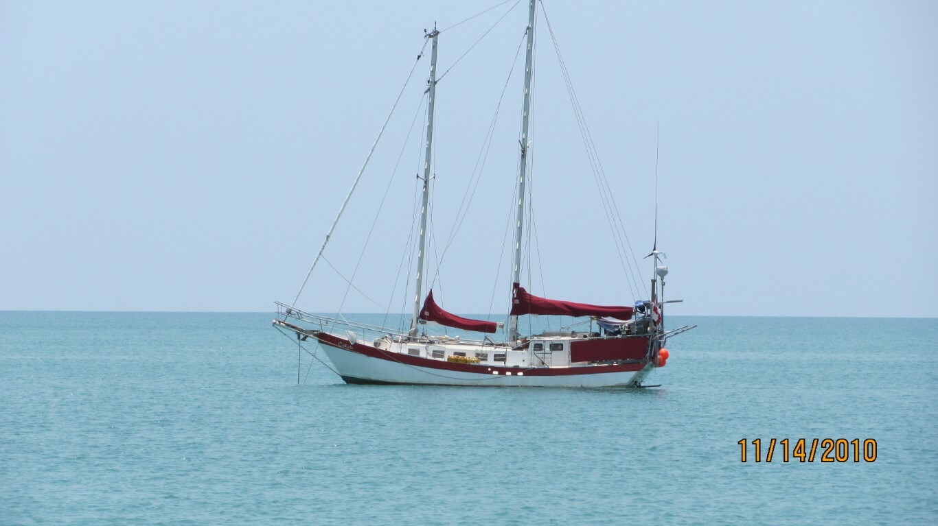 Steel Sailboat located in Roatan