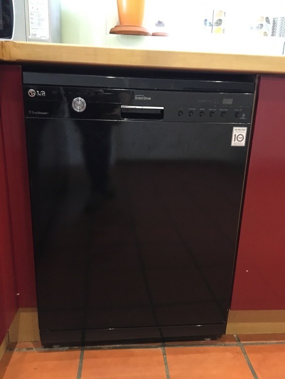 Free standing Under counter Black LG dishwasher D1454 in Cricklewood