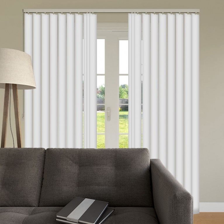 New & Unused White Vertical Blind. in Chesterfield, Derbyshire Gumtree