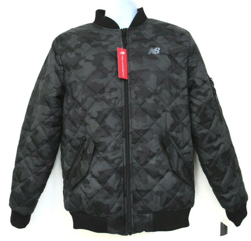 

ЧЕРНАЯ МУЖСКАЯ СТЕГАНАЯ КУРТКА-БОМБЕР NEW BALANCE С ПРИНТОМ, #NBMJ8231-OLC, Black printed, NEW BALANCE QUILTED