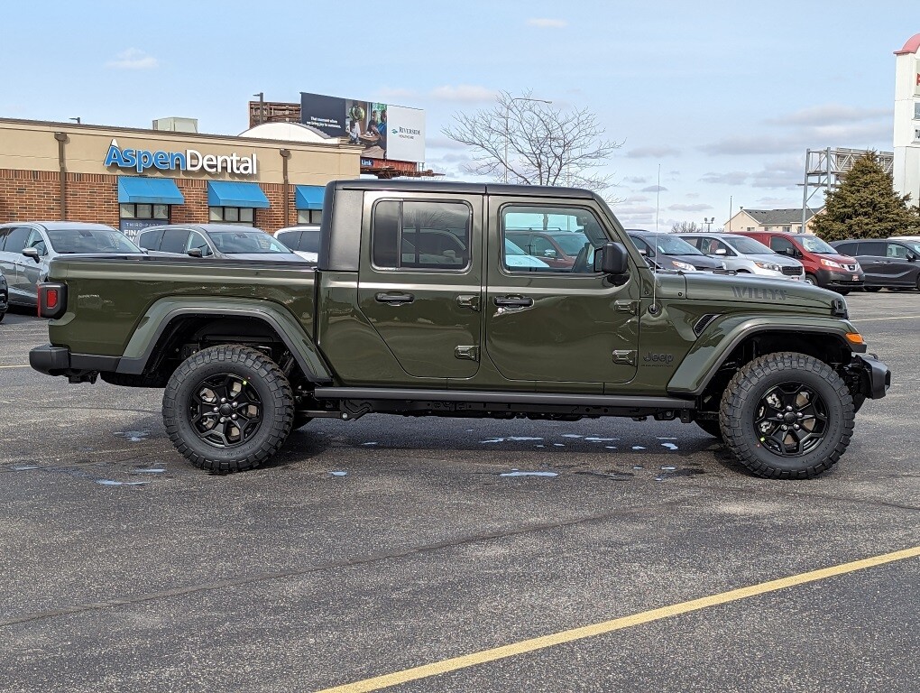 2023 Jeep Gladiator Sport 11 Miles 4d Crew Cab Sarge Green Clearcoat