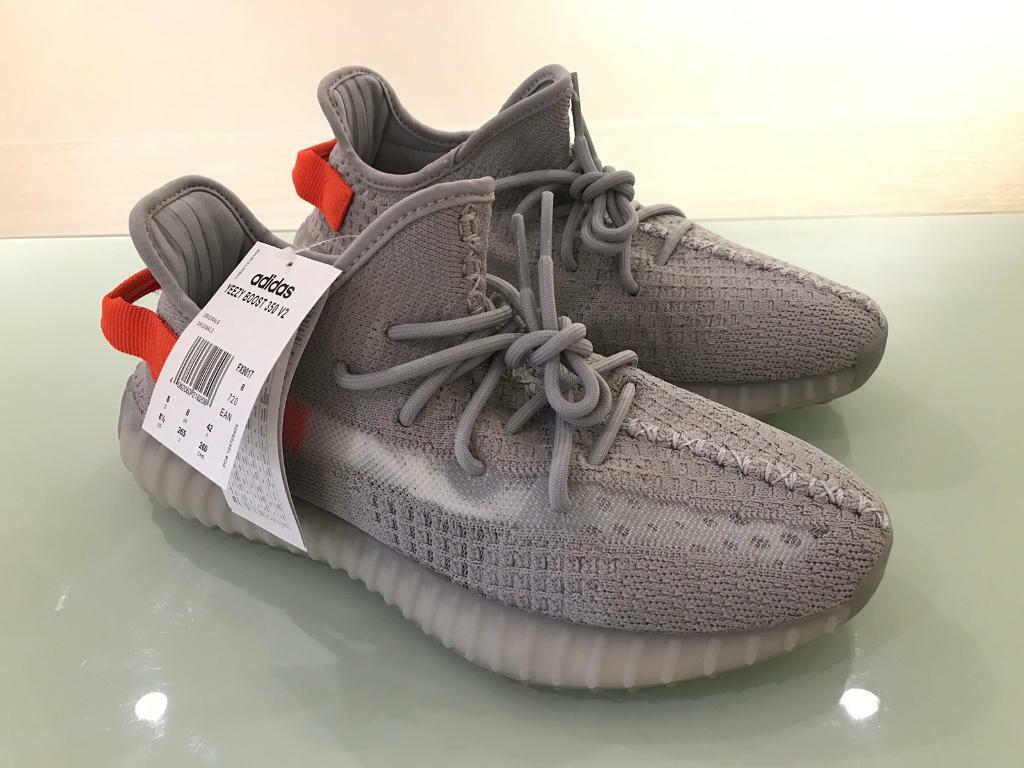 Yeezy Boost 350 V2 Tail Light Sneakers203776 HEWI London