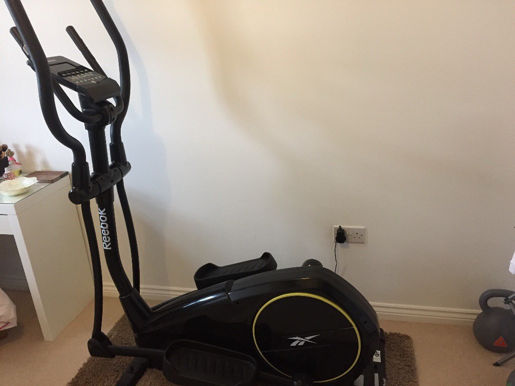zr8 elliptical cross trainer