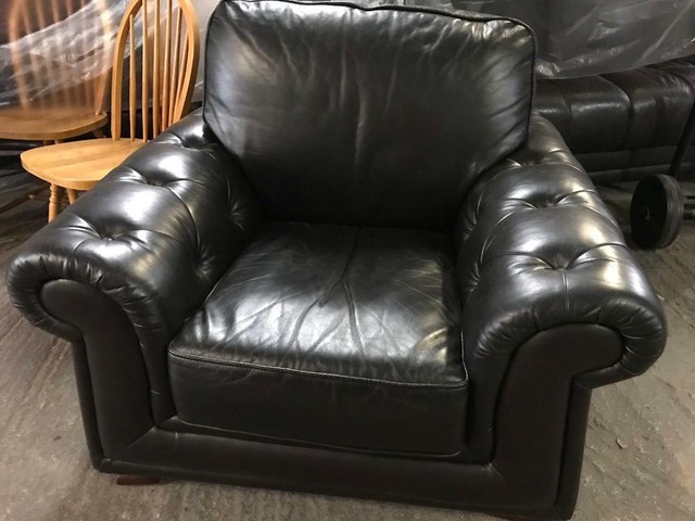 Luxury Chesterfield Black Leather Armchair In Dunmurry Belfast