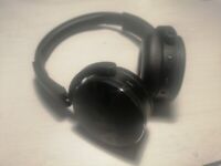AKG Y50BT Foldable Bluetooth Wireless On-Ear Headphones in Black (used once)