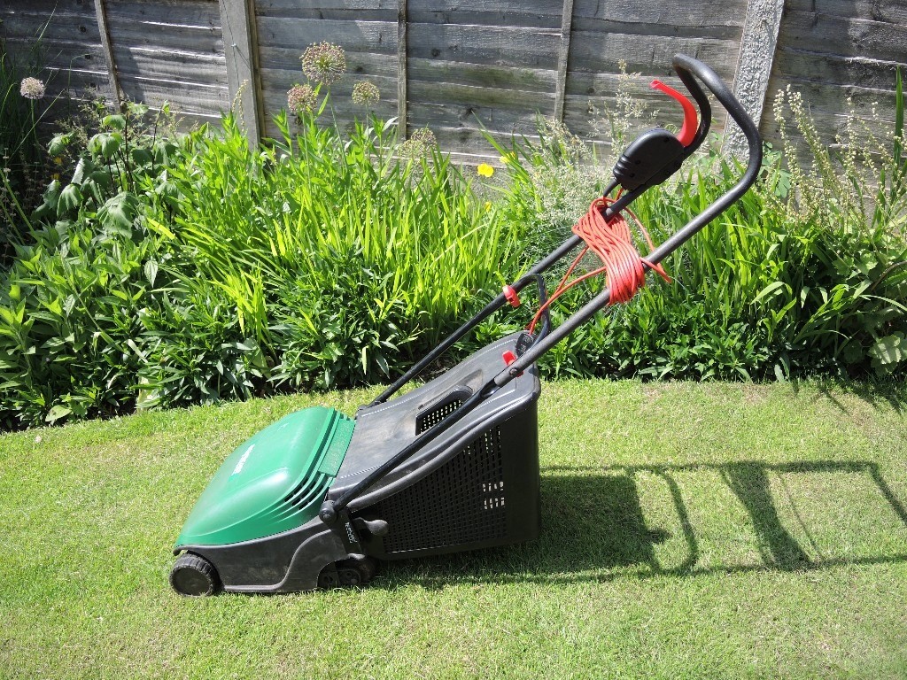 QUALCAST 12 INCH ELECTRIC CYLINDER MOWER MADE BY BOSCH in