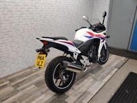 2014 (14 PLATE) HONDA CBR 500 IN WHITE WITH ONLY 2756 MILES FROM NEW.